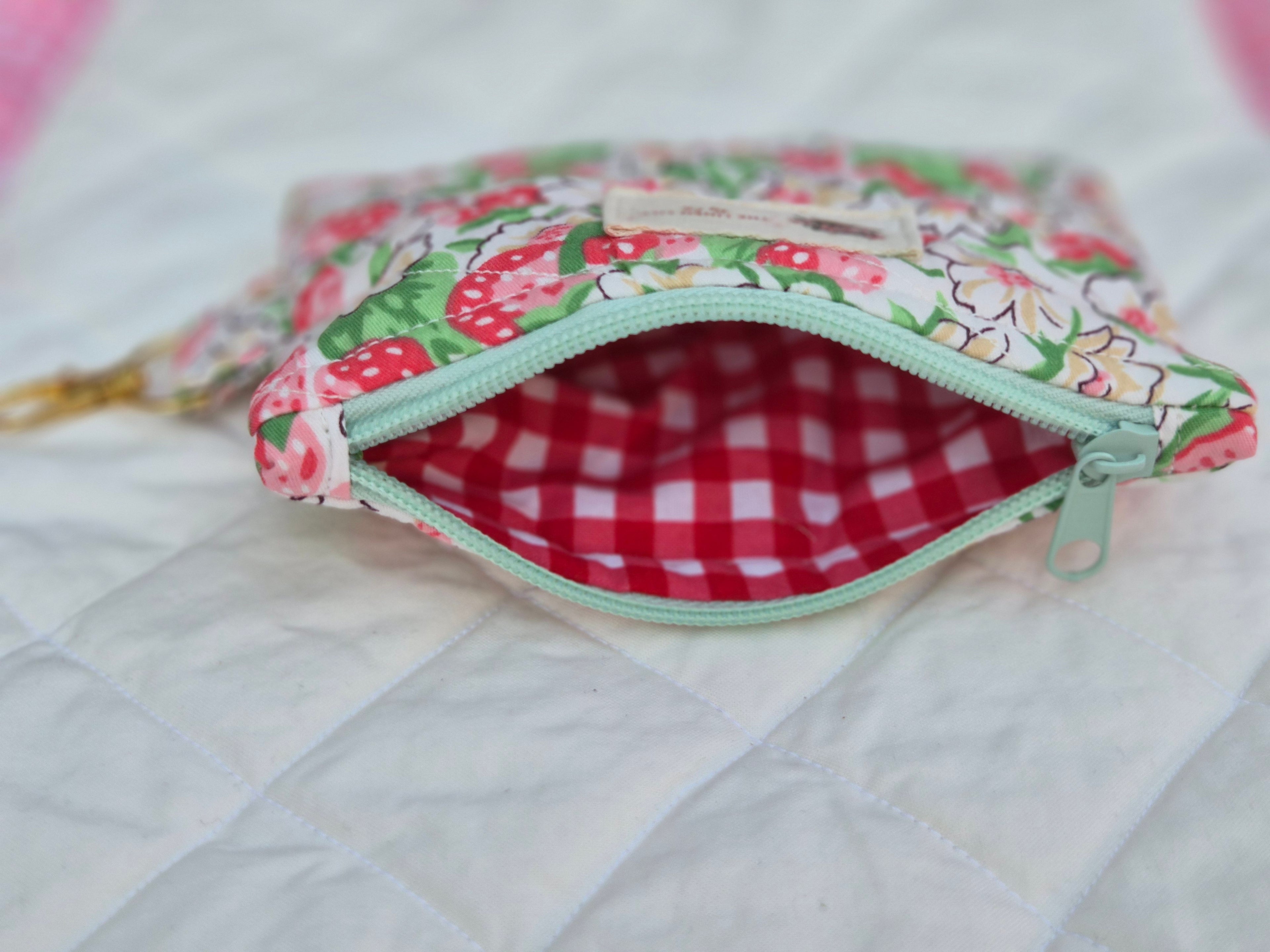 Summer Vibe Zipper Pouch